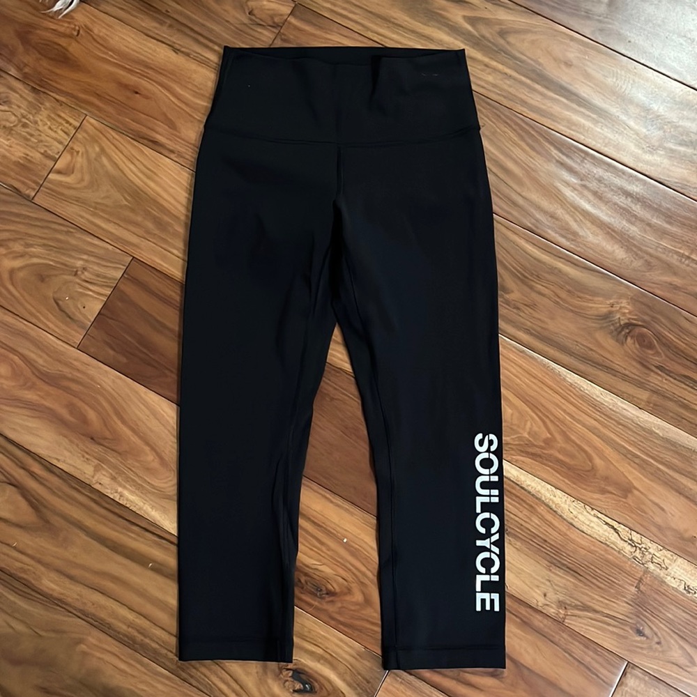 Lulu Lemon - Wunder unders size 6 - worn once